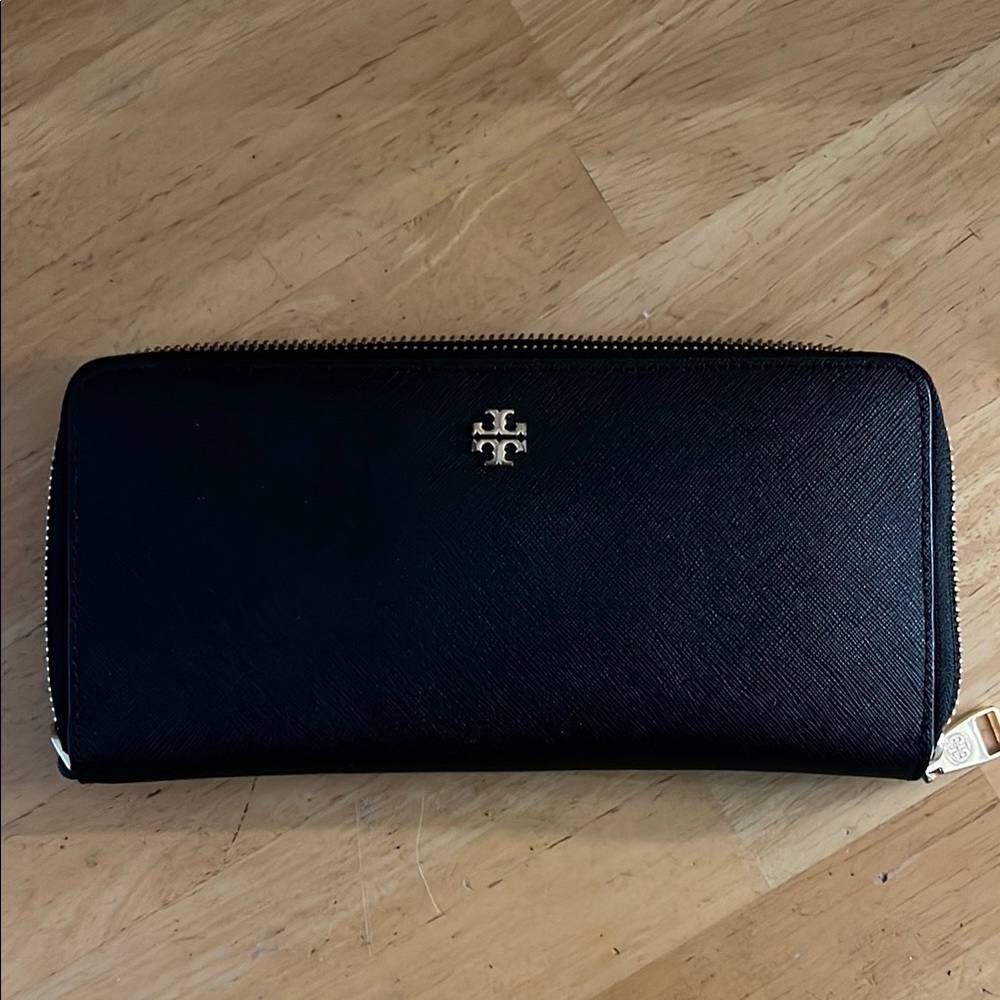Tory Burch Black and Gold Zip Wallet